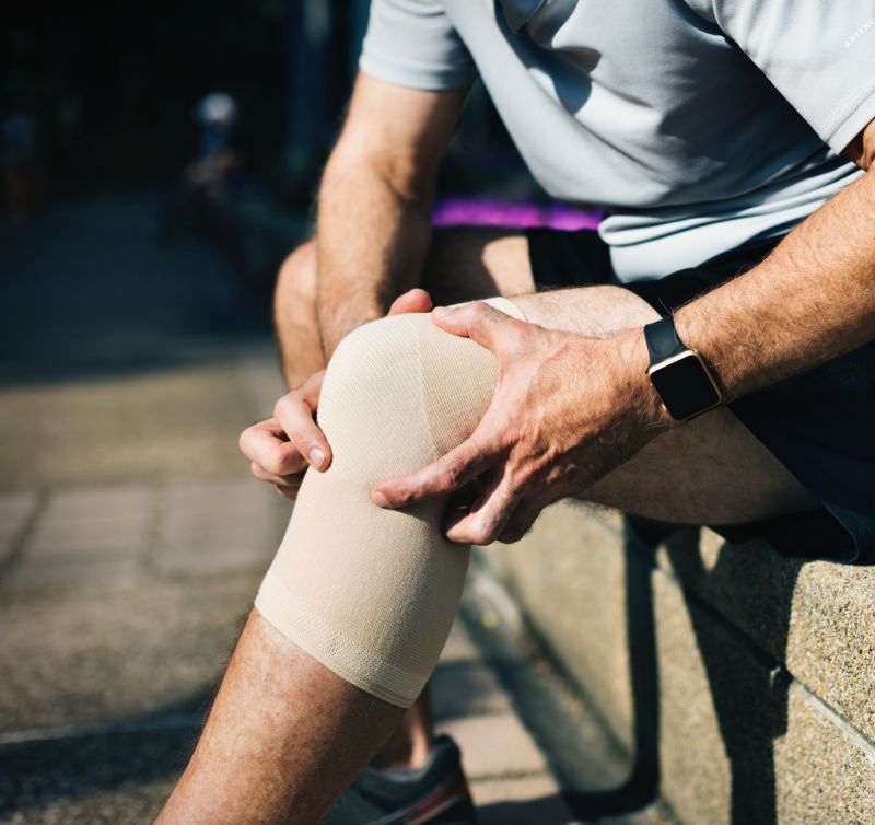 Mans-injured-knee